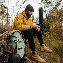 Создан для долговечности, разработан для планеты. Перерабатываемый, эластичный и устойчивый к истиранию для долговечного качества